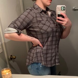 M; Black/white/grey; Button-up